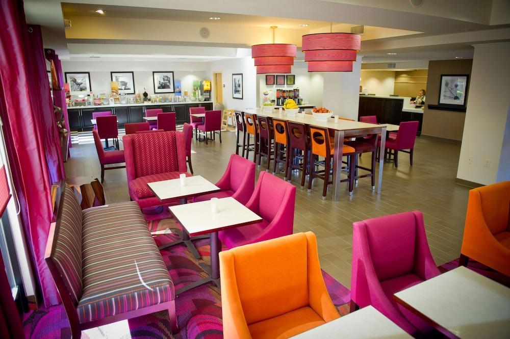 Hampton Inn Oakland-Hayward Ngoại thất bức ảnh