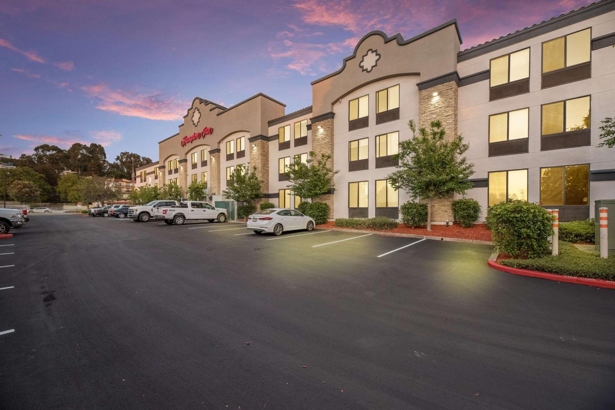 Hampton Inn Oakland-Hayward Ngoại thất bức ảnh