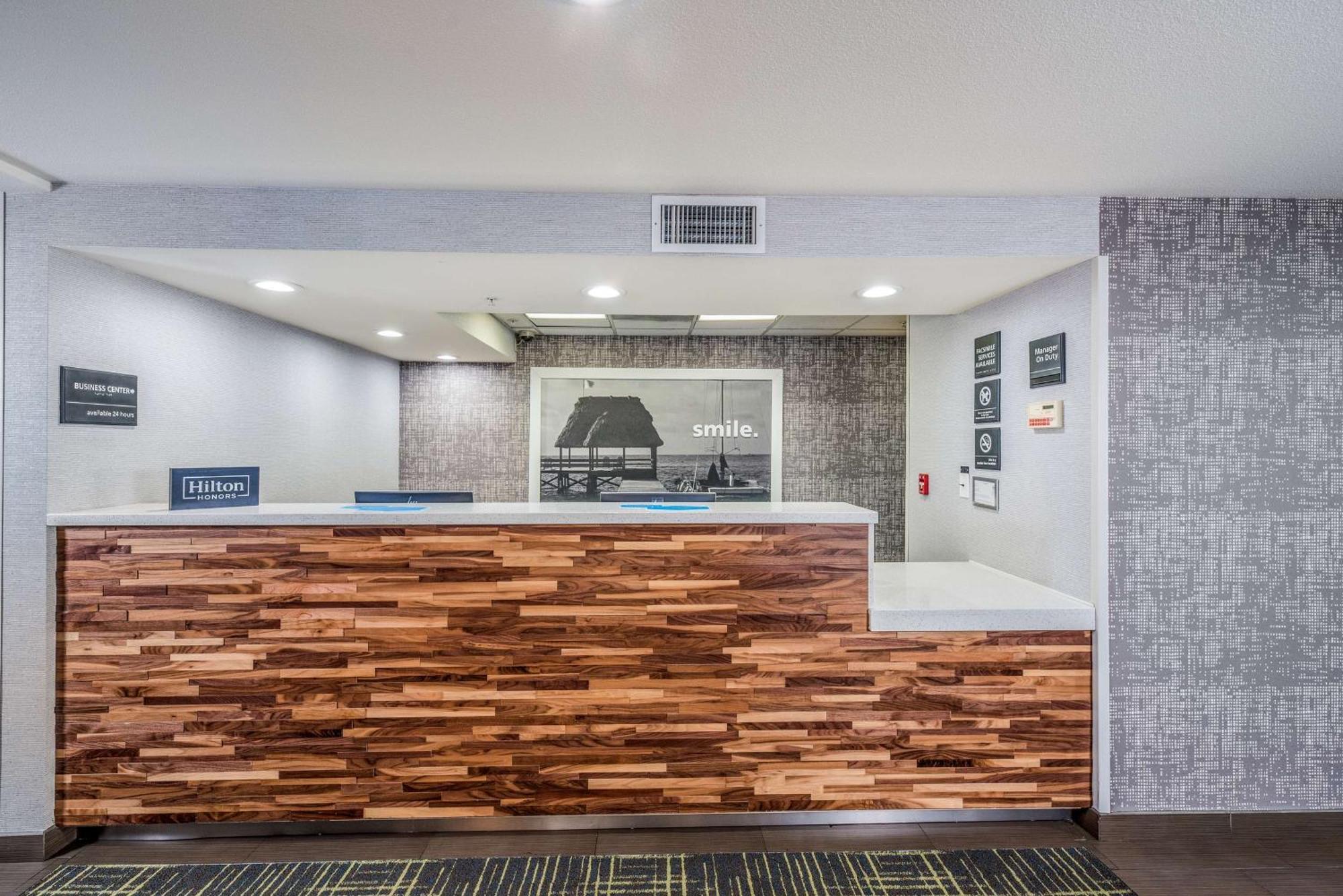 Hampton Inn Oakland-Hayward Ngoại thất bức ảnh