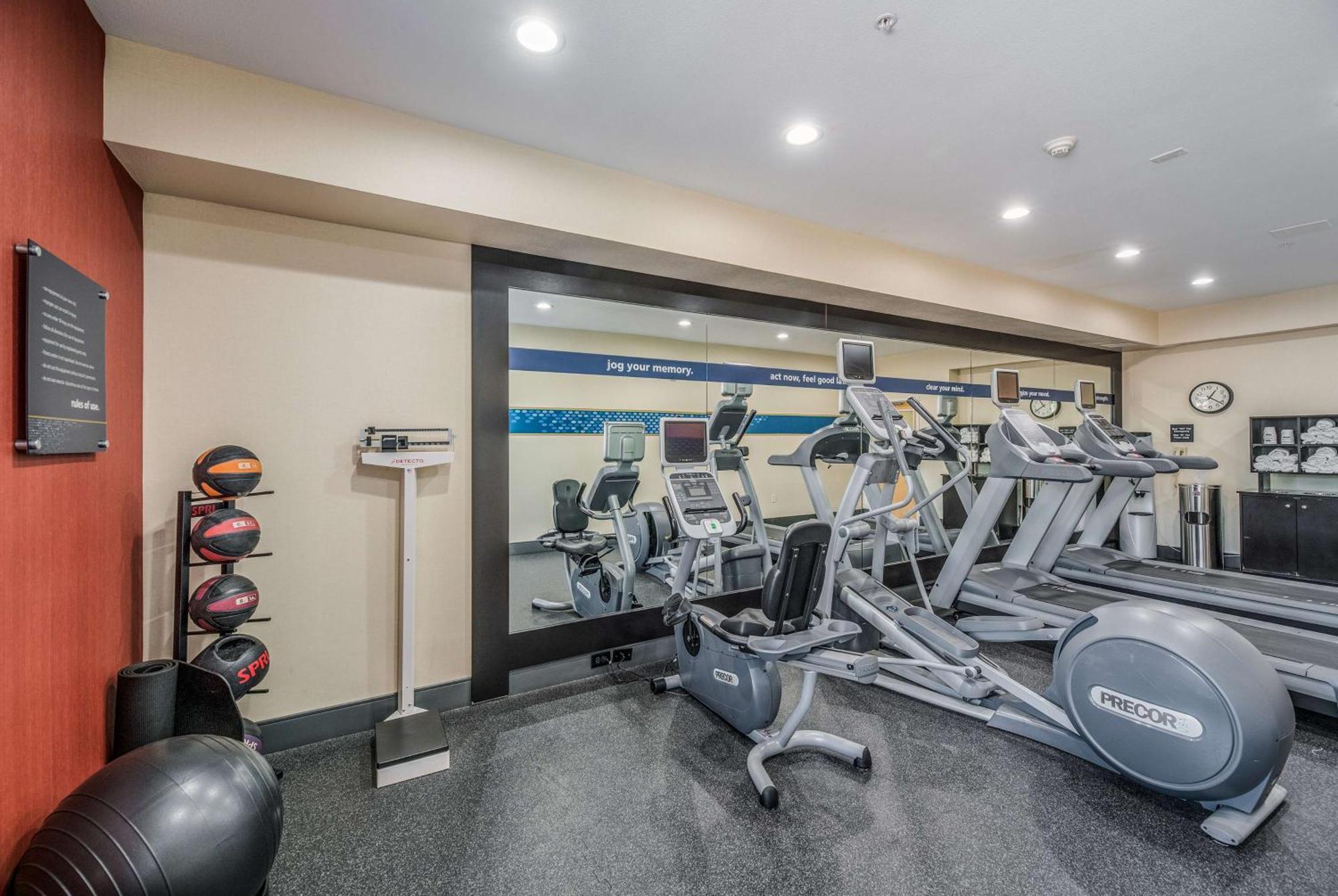 Hampton Inn Oakland-Hayward Ngoại thất bức ảnh