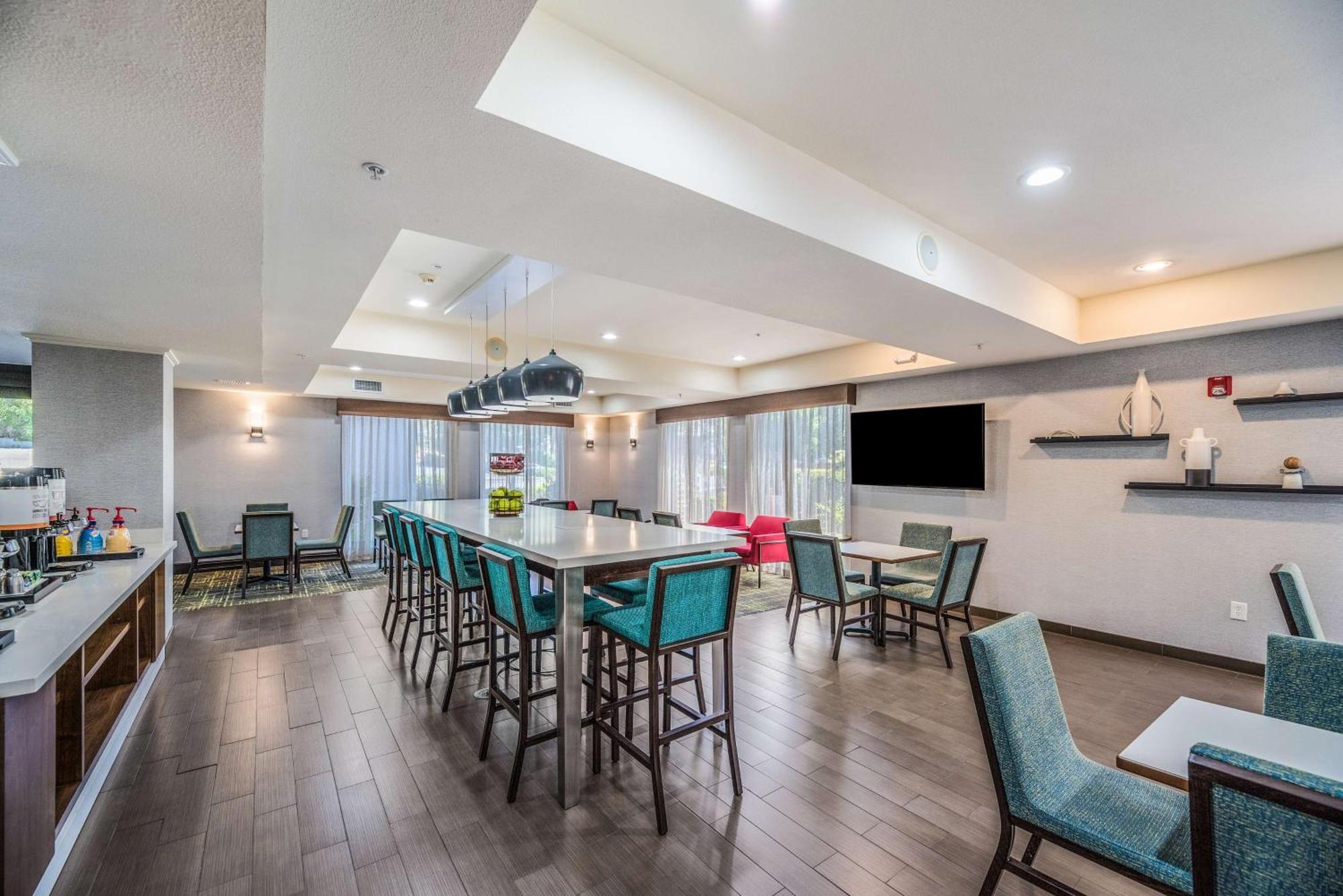 Hampton Inn Oakland-Hayward Ngoại thất bức ảnh